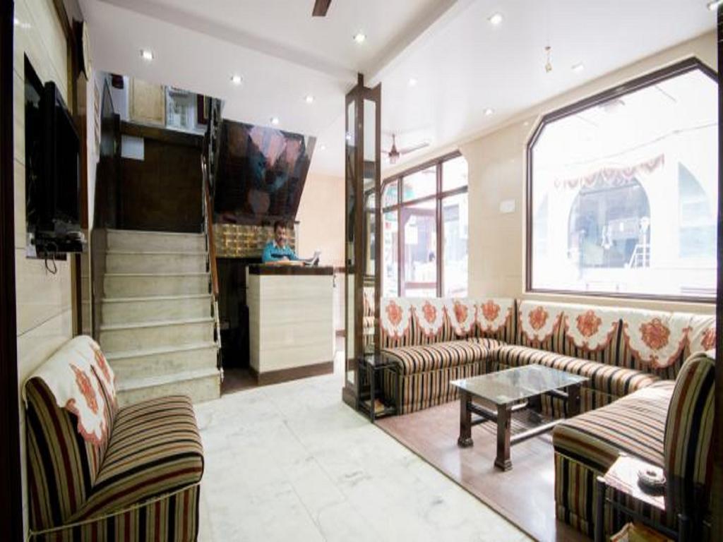 Hotel Woodland Deluxe New Delhi Exterior photo