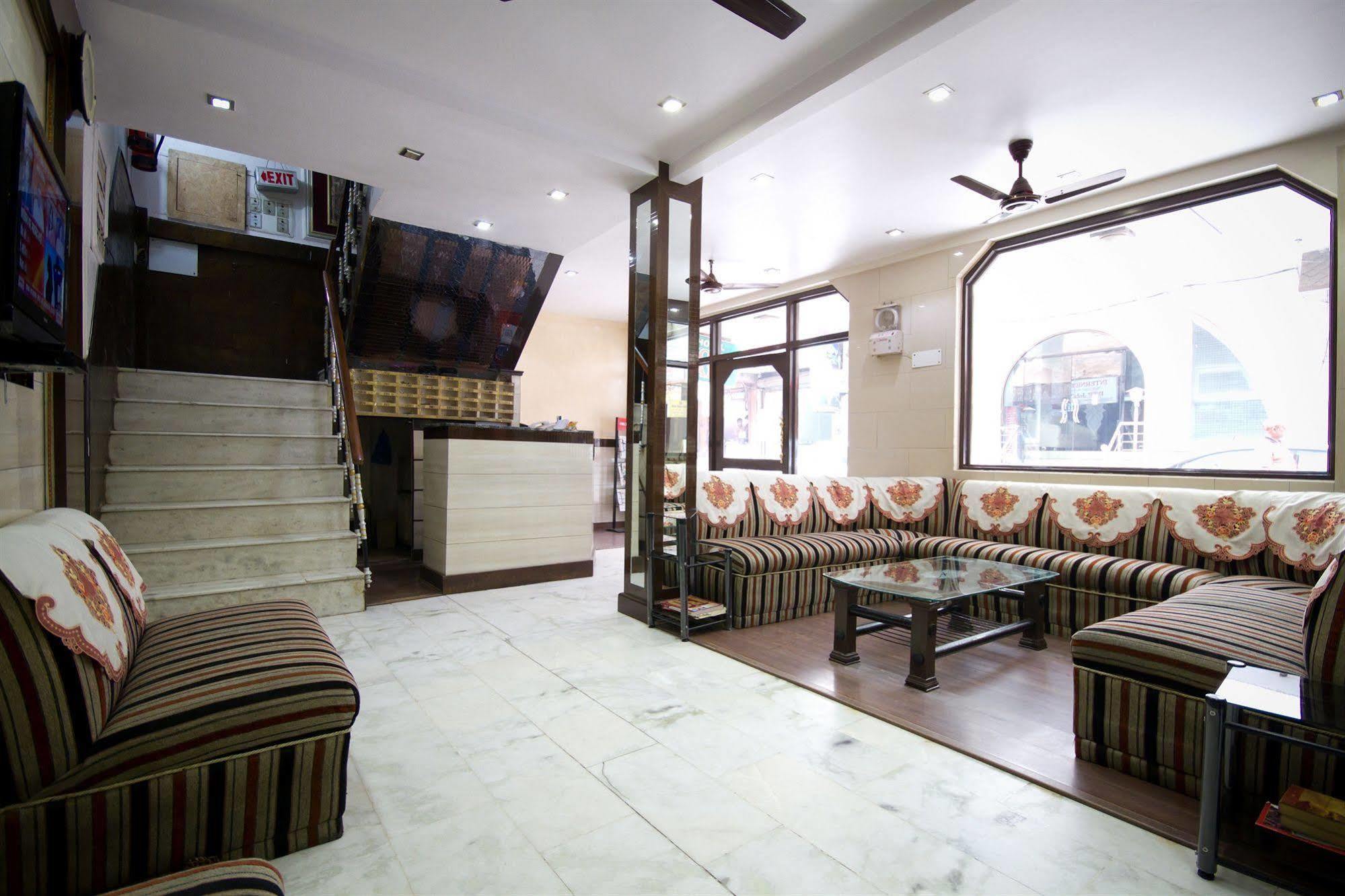 Hotel Woodland Deluxe New Delhi Exterior photo