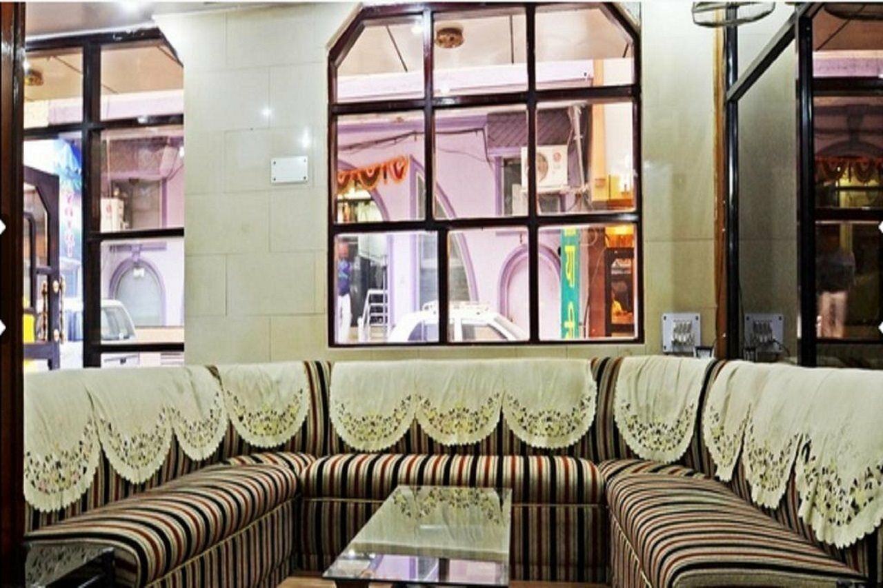 Hotel Woodland Deluxe New Delhi Exterior photo